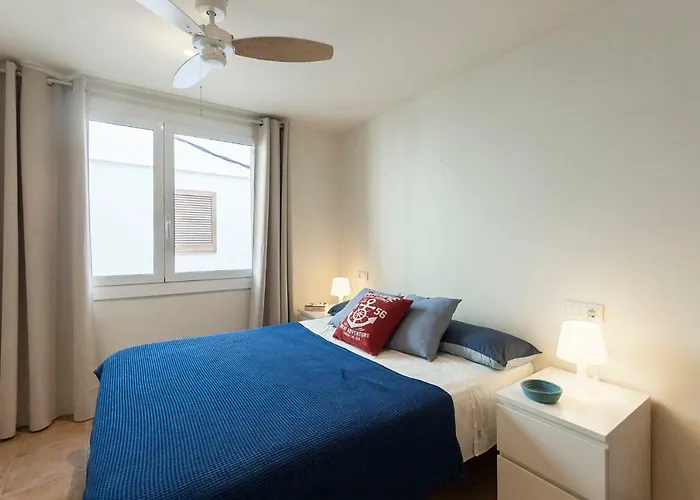 Lets Holidays Apartment In The Old Town Tossa 2 Тосса-де-Мар